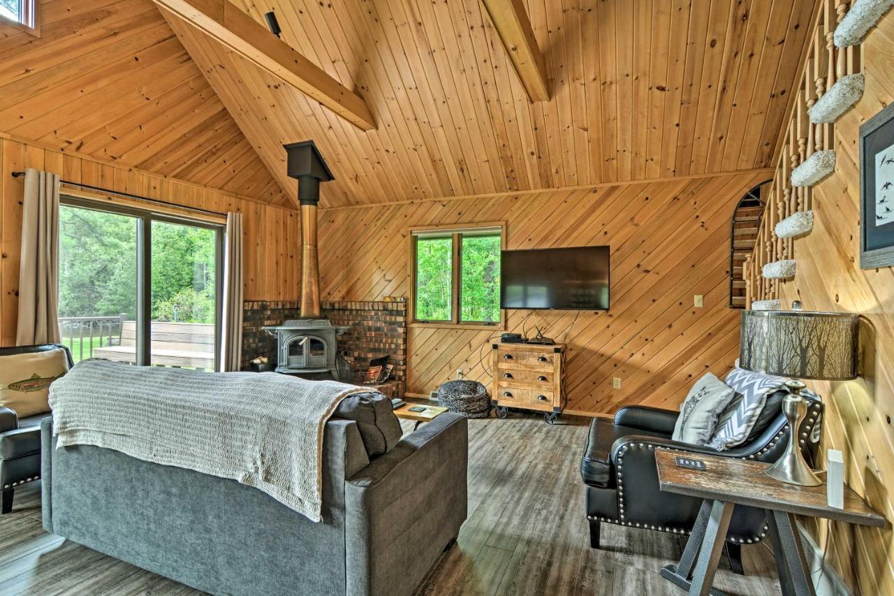 Riverfront Traverse City Cabin Fish, Kayak And Tube Dış mekan fotoğraf