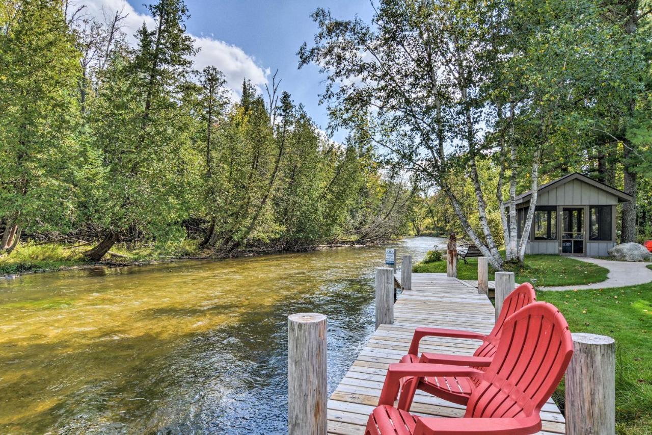 Riverfront Traverse City Cabin Fish, Kayak And Tube Dış mekan fotoğraf